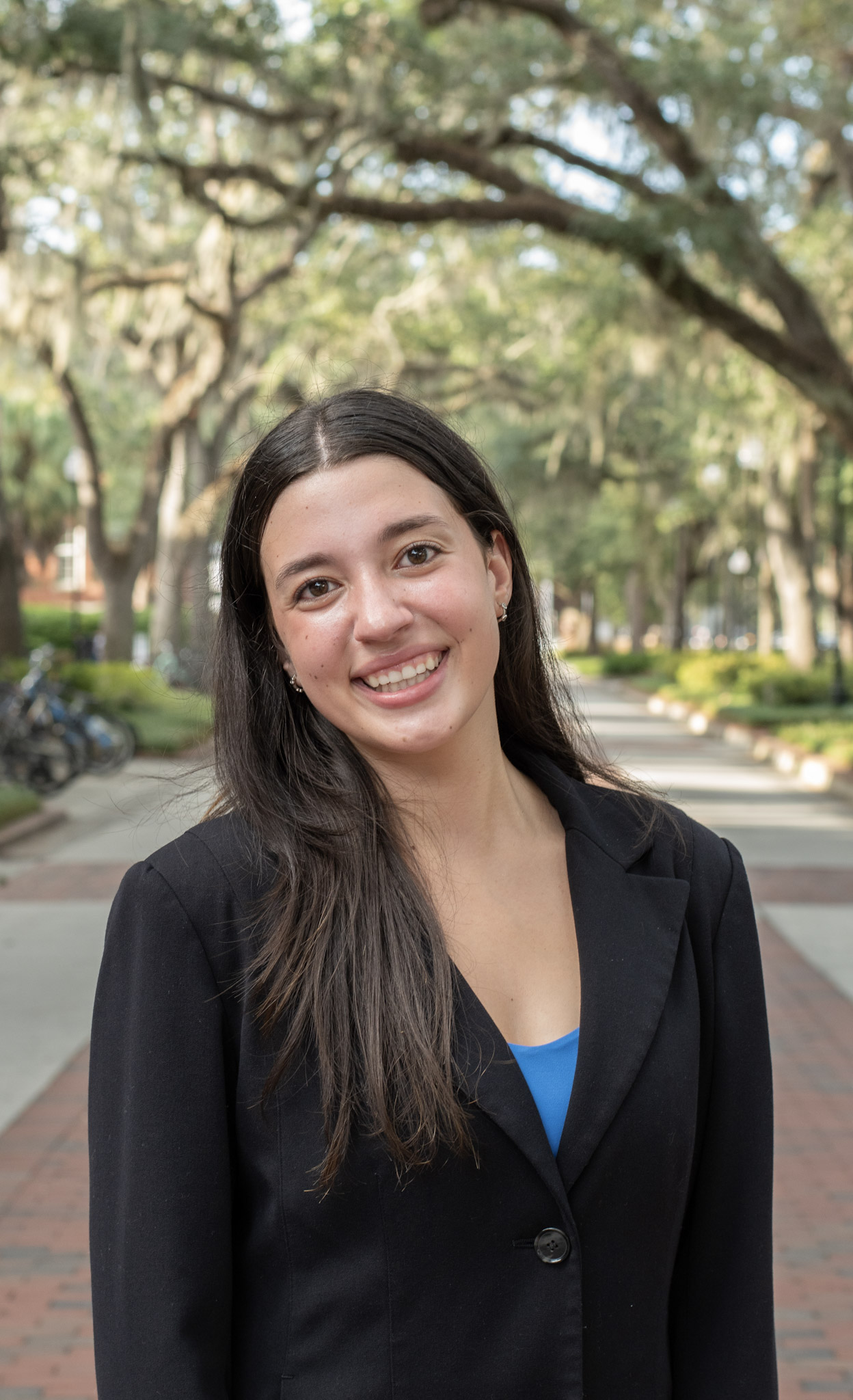 Adriana Pena Headshot